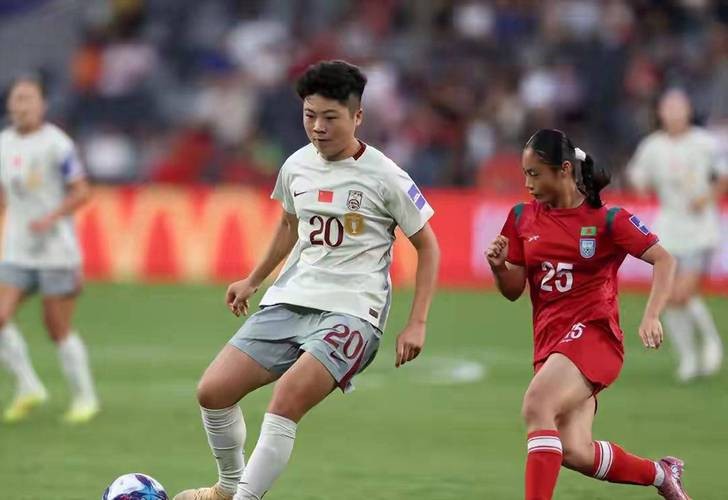 中国女足3-0大胜乌兹别克斯坦，再创佳绩